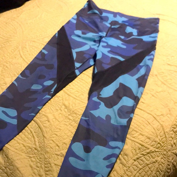 ZYIA Blue Camo Light n Tights, 28” Full-Length, Mesh Inlays, High Compression - Picture 3 of 8